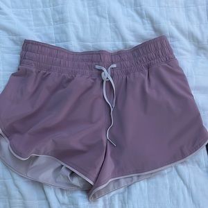 Lululemon purple reversible shorts size 6